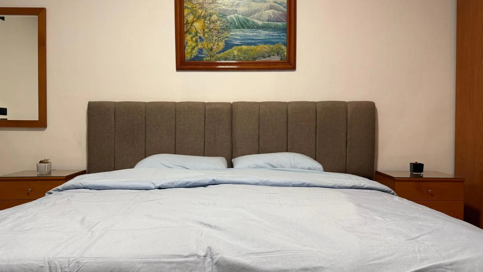 Sol Ambasador 1 Apartment Tirana 0*,  Albania