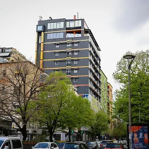 Hotel La Bohème, Tirana
